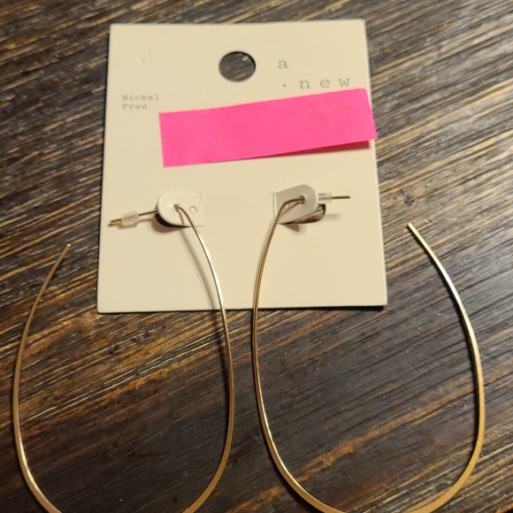 Earrings - Picture 3 of 7